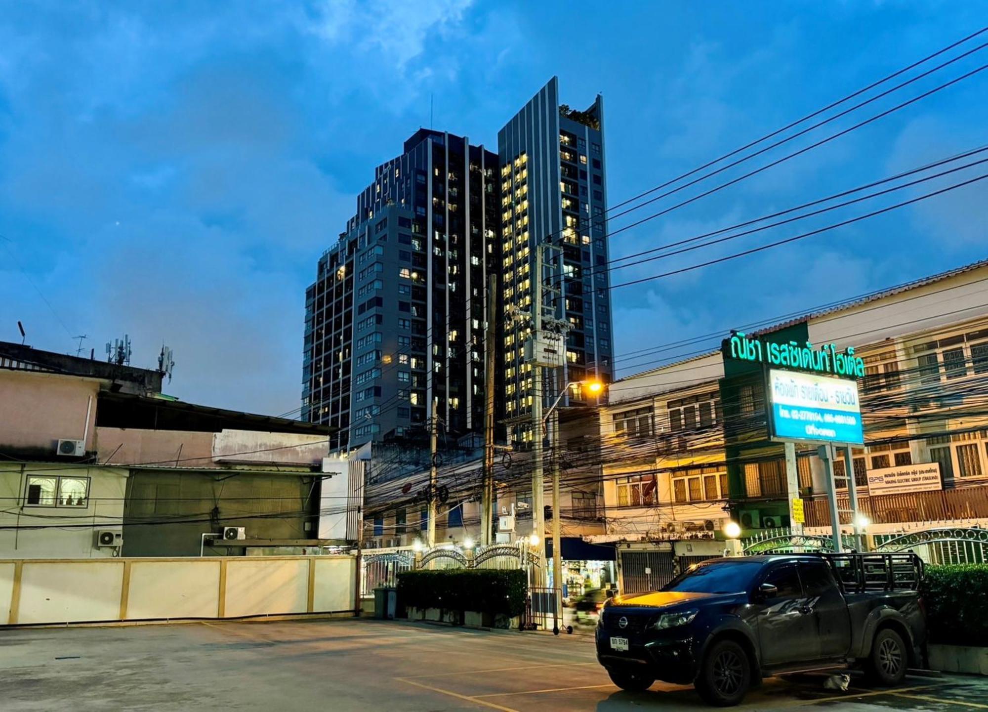 Nicha Residence Hotel Bangkok Ngoại thất bức ảnh