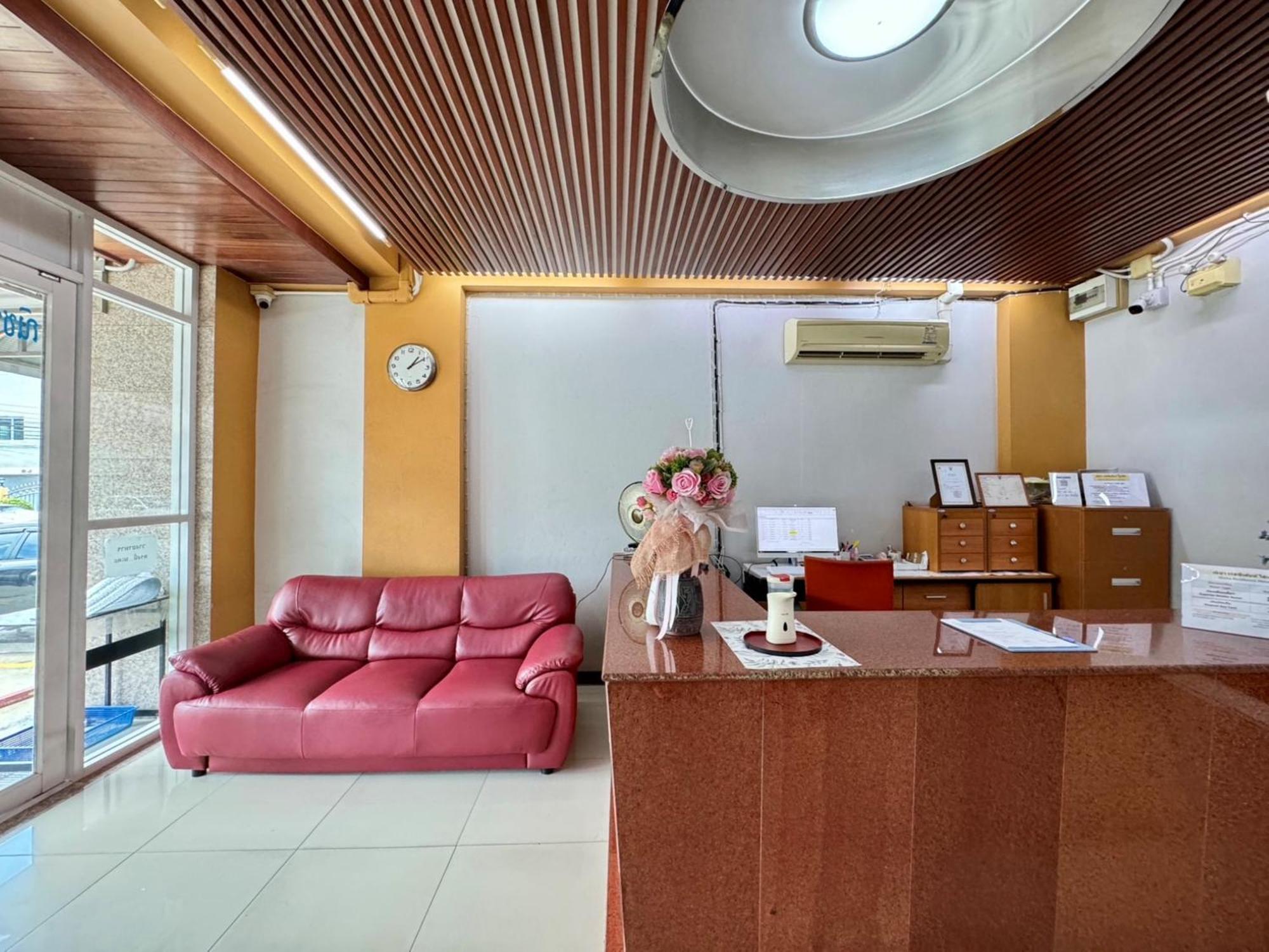 Nicha Residence Hotel Bangkok Ngoại thất bức ảnh
