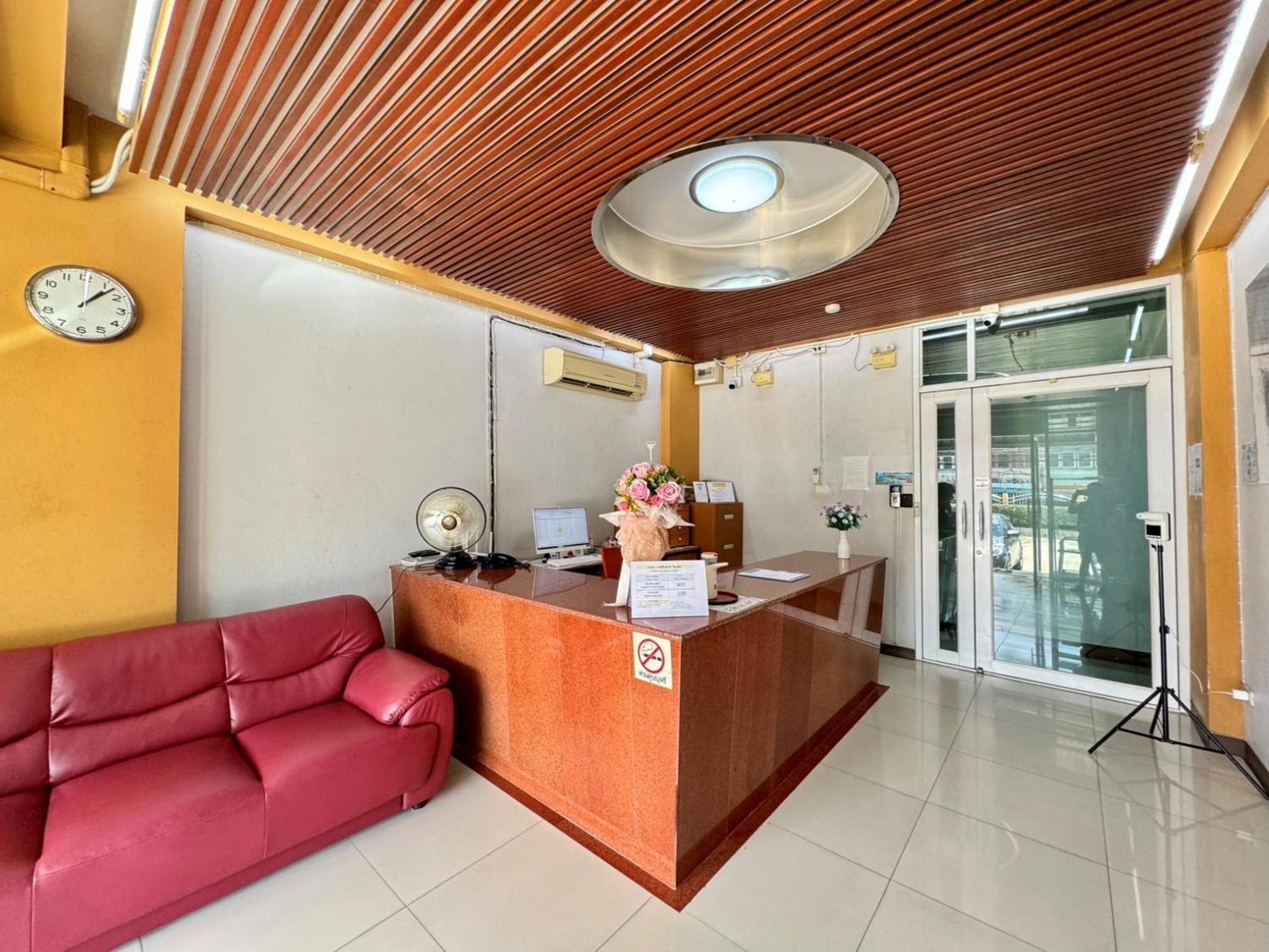 Nicha Residence Hotel Bangkok Ngoại thất bức ảnh