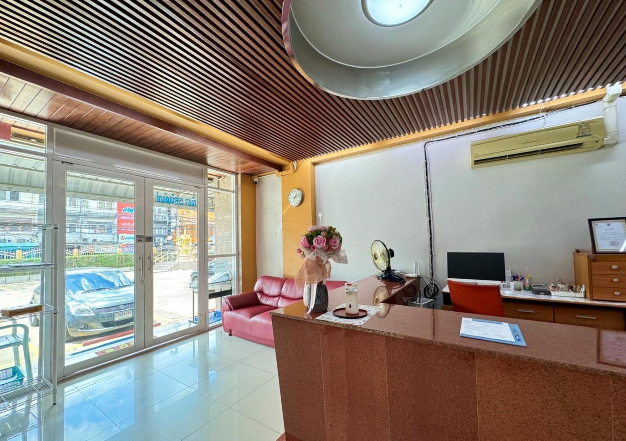 Nicha Residence Hotel Bangkok Ngoại thất bức ảnh