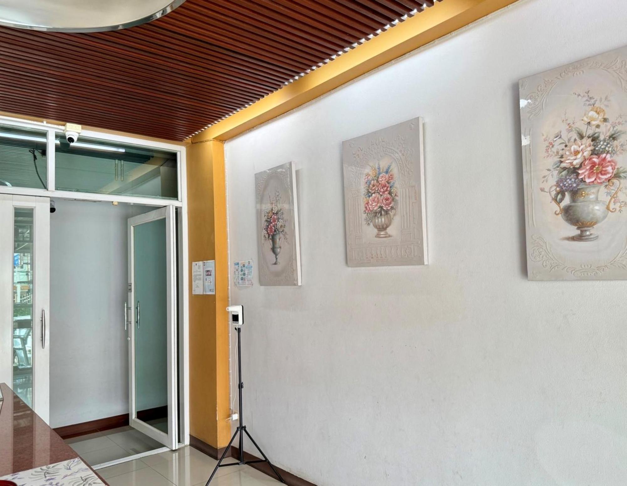 Nicha Residence Hotel Bangkok Ngoại thất bức ảnh