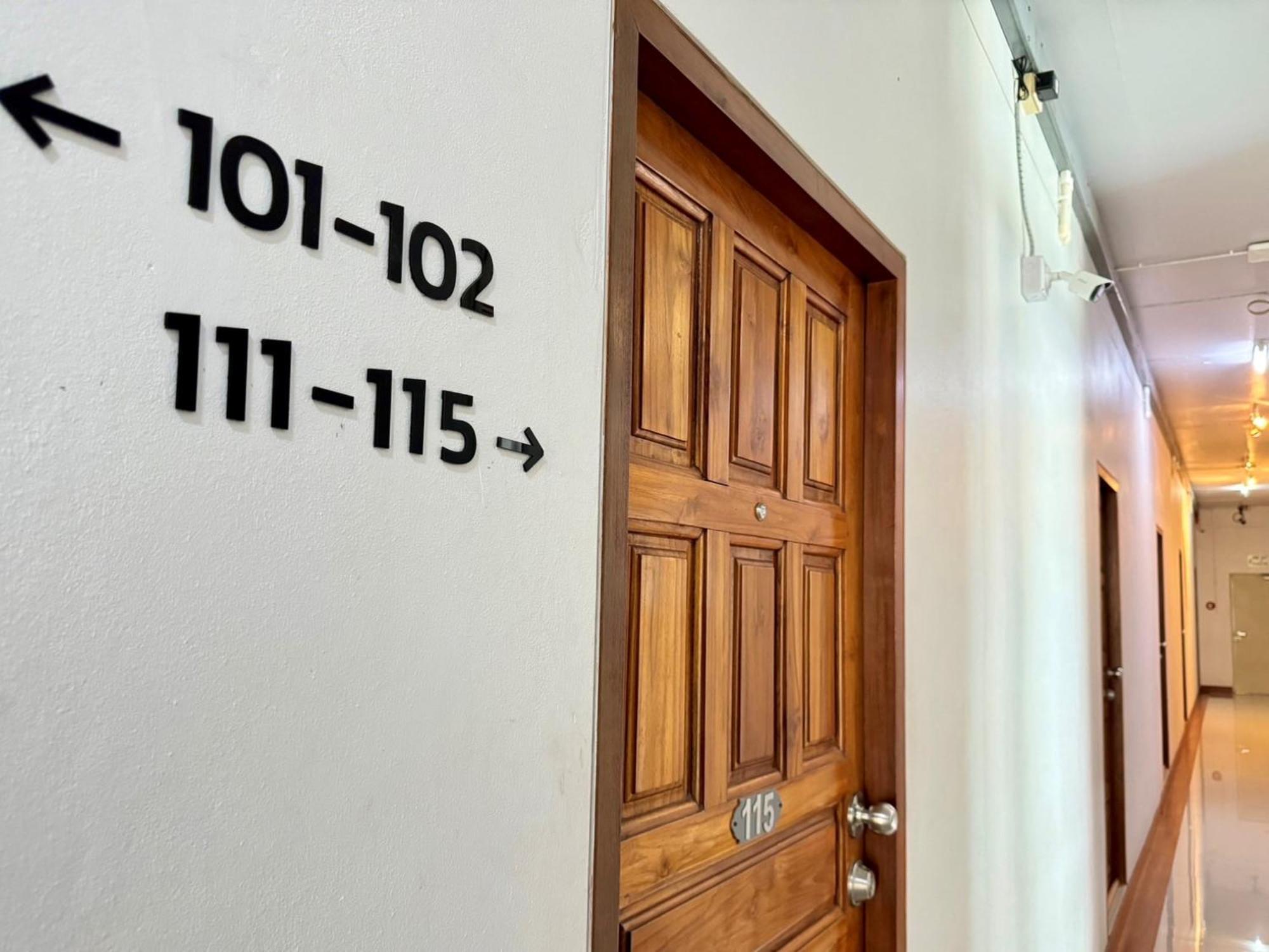Nicha Residence Hotel Bangkok Ngoại thất bức ảnh