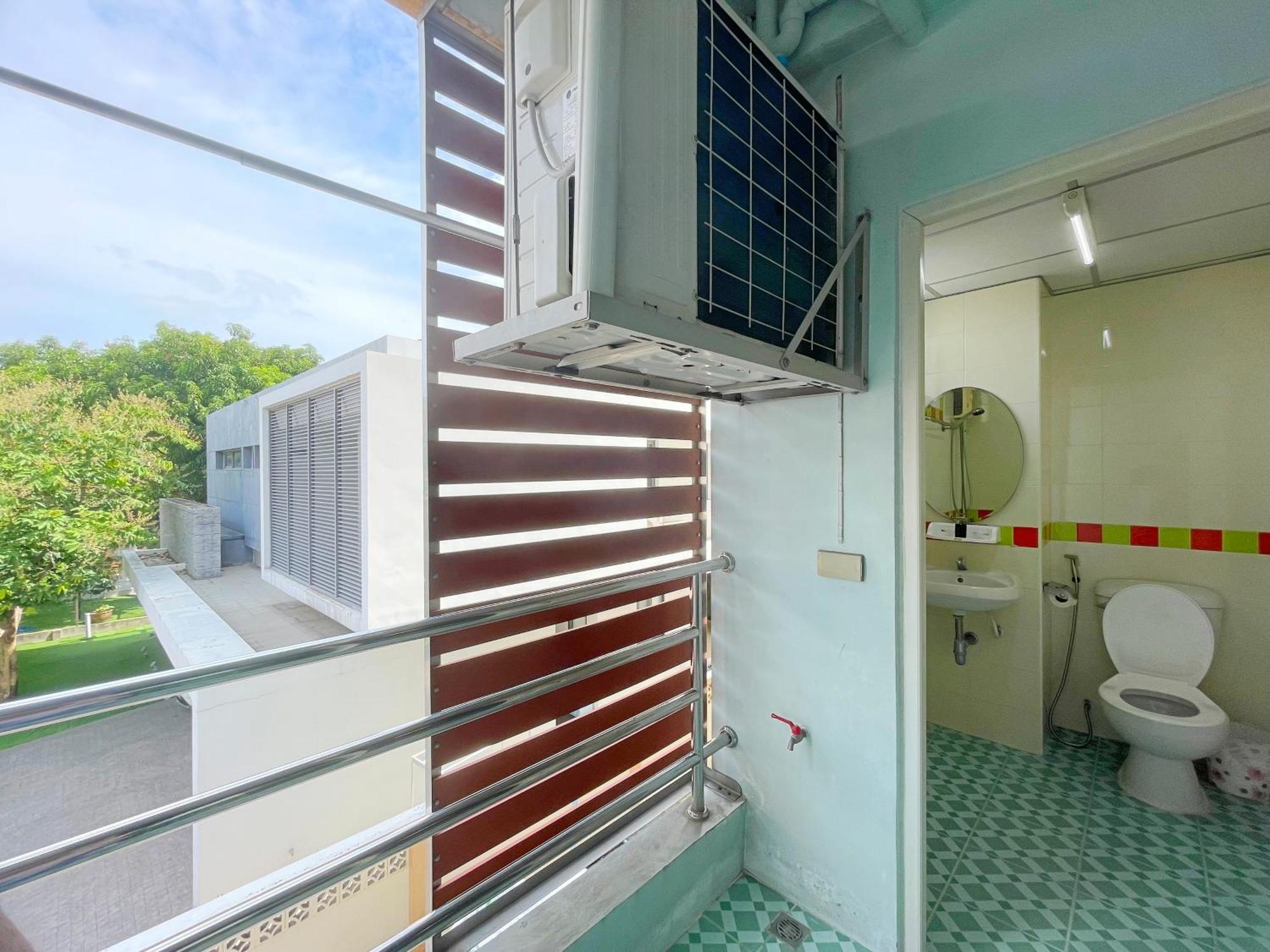 Nicha Residence Hotel Bangkok Ngoại thất bức ảnh