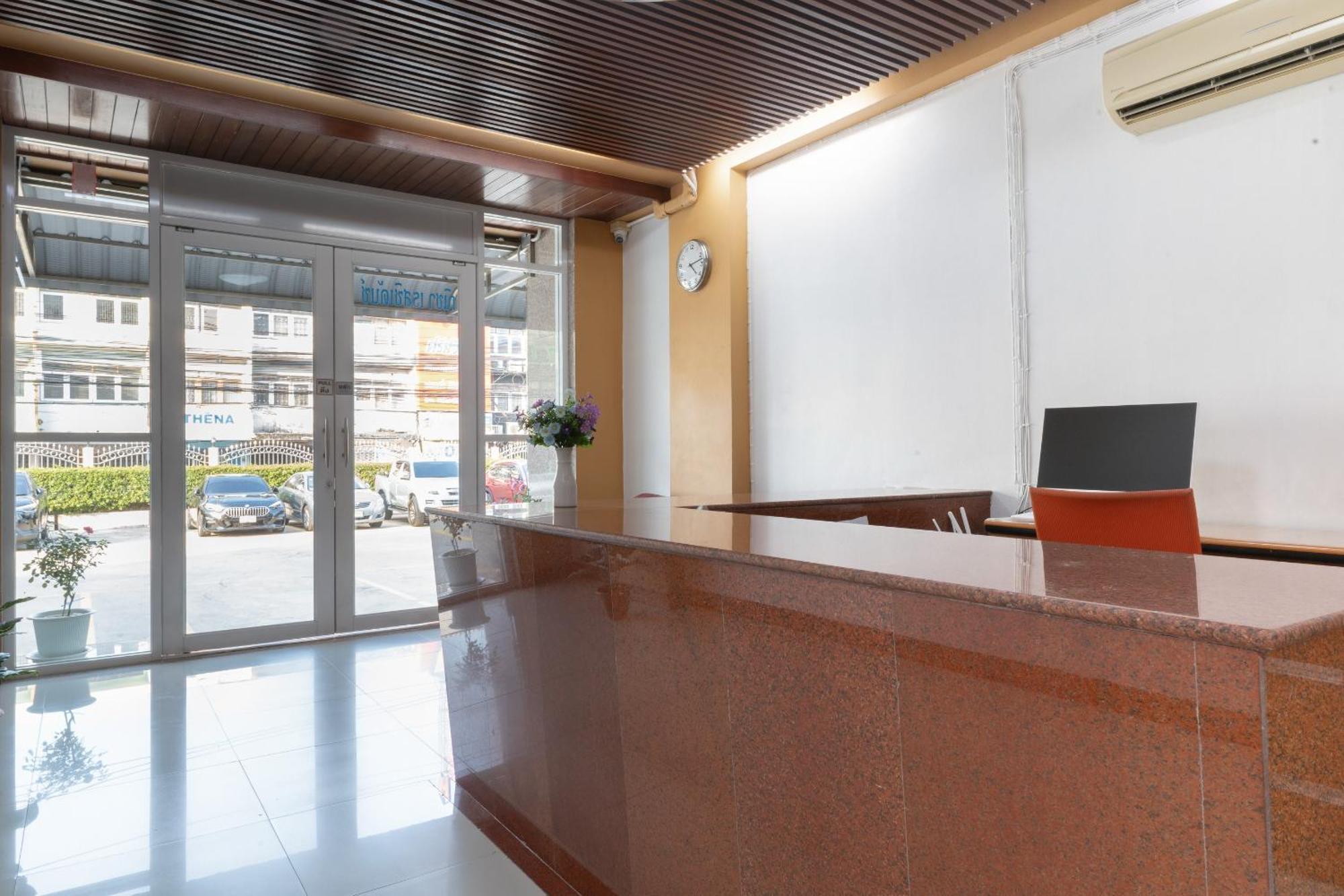 Nicha Residence Hotel Bangkok Ngoại thất bức ảnh