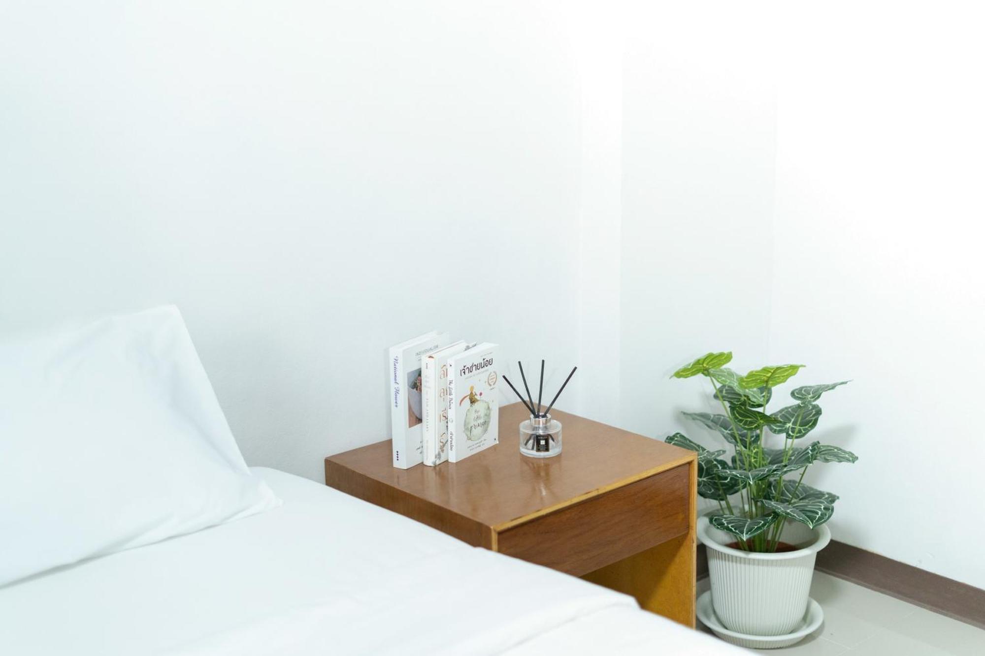 Nicha Residence Hotel Bangkok Ngoại thất bức ảnh